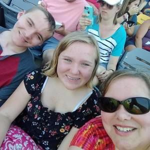 Meet your Posher, Abby